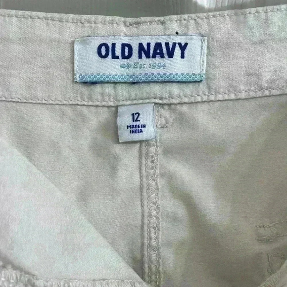 Old Navy casual skirt size 12 Beige Pockets Knee Length - Picture 2 of 3